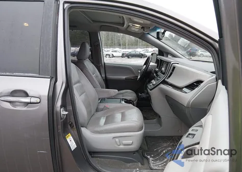 2016 Toyota Sienna Xle 8 Passenger z USA, uszkodzony, nr VIN 5TDYK3DC0GS765316